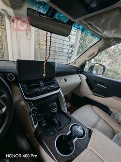 تۆیۆتا لاند کروزەر